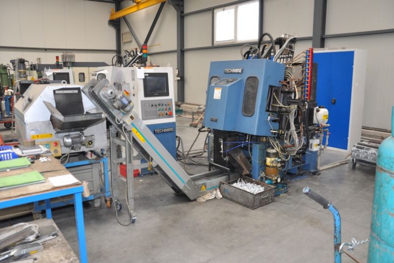 Tlakové odlievanie 2 / Stroje - foto Tlakové odlievanie 2 / Stroje - foto